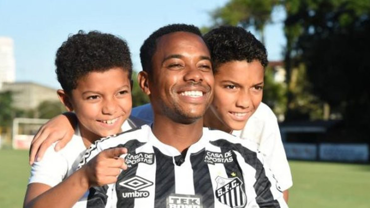 Robinho'nun Santos macerası 1 hafta sürdü