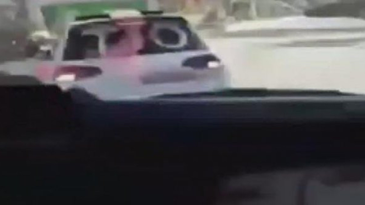 Gelin arabasının arkasında gidenler gelen kamyoneti görünce çığlığı bastı. En güzel günleri kabusa döndü