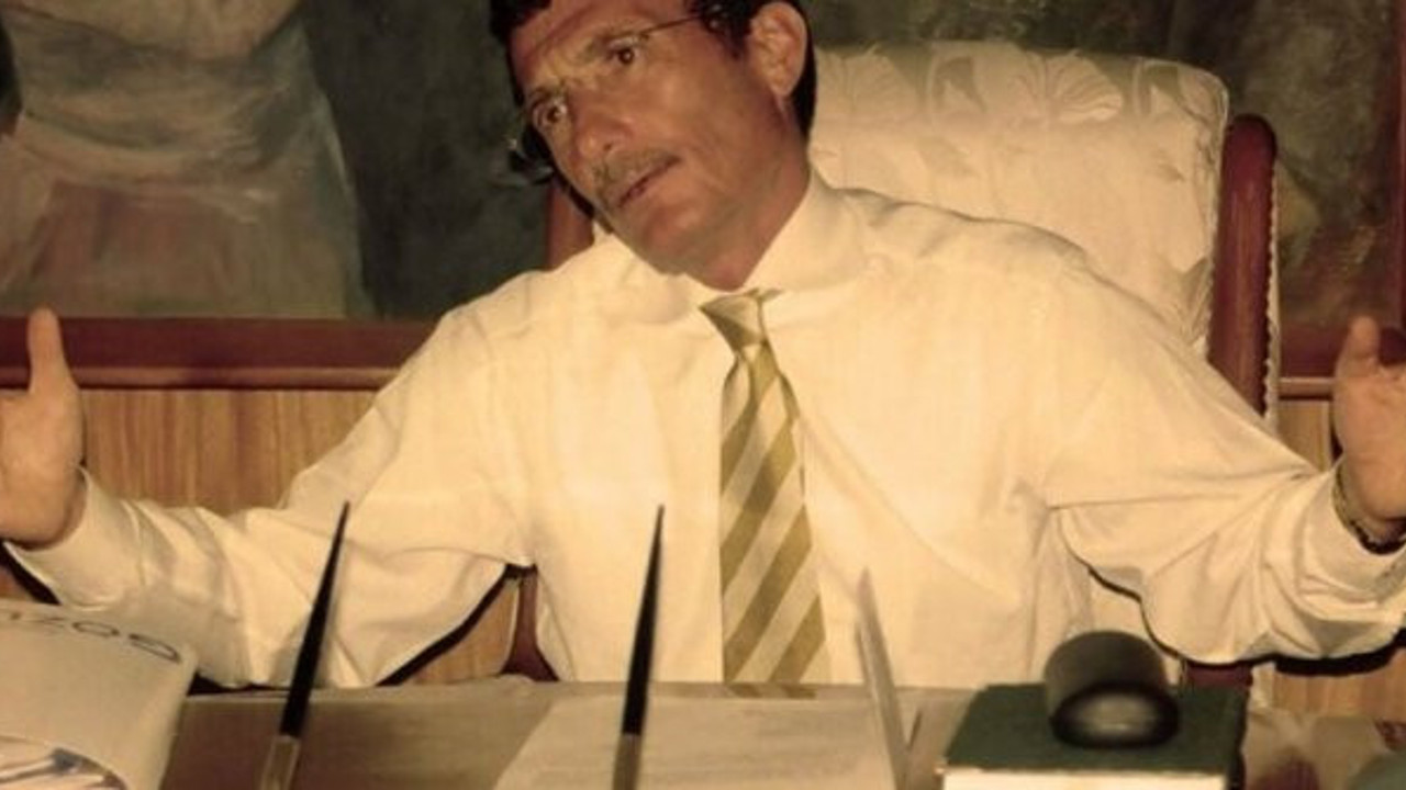 Efsane Vali Recep Yazıcıoğlu’nun başhekimi görevden aldığı destansı hikayeyi biliyor musunuz? Halkı kendinden korkutan değil sevdiren adam