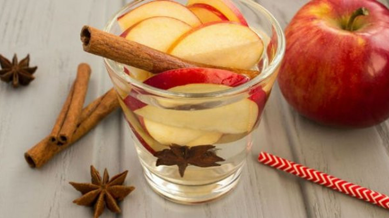 1 hafta Tarçınlı su için 5 kilo verin