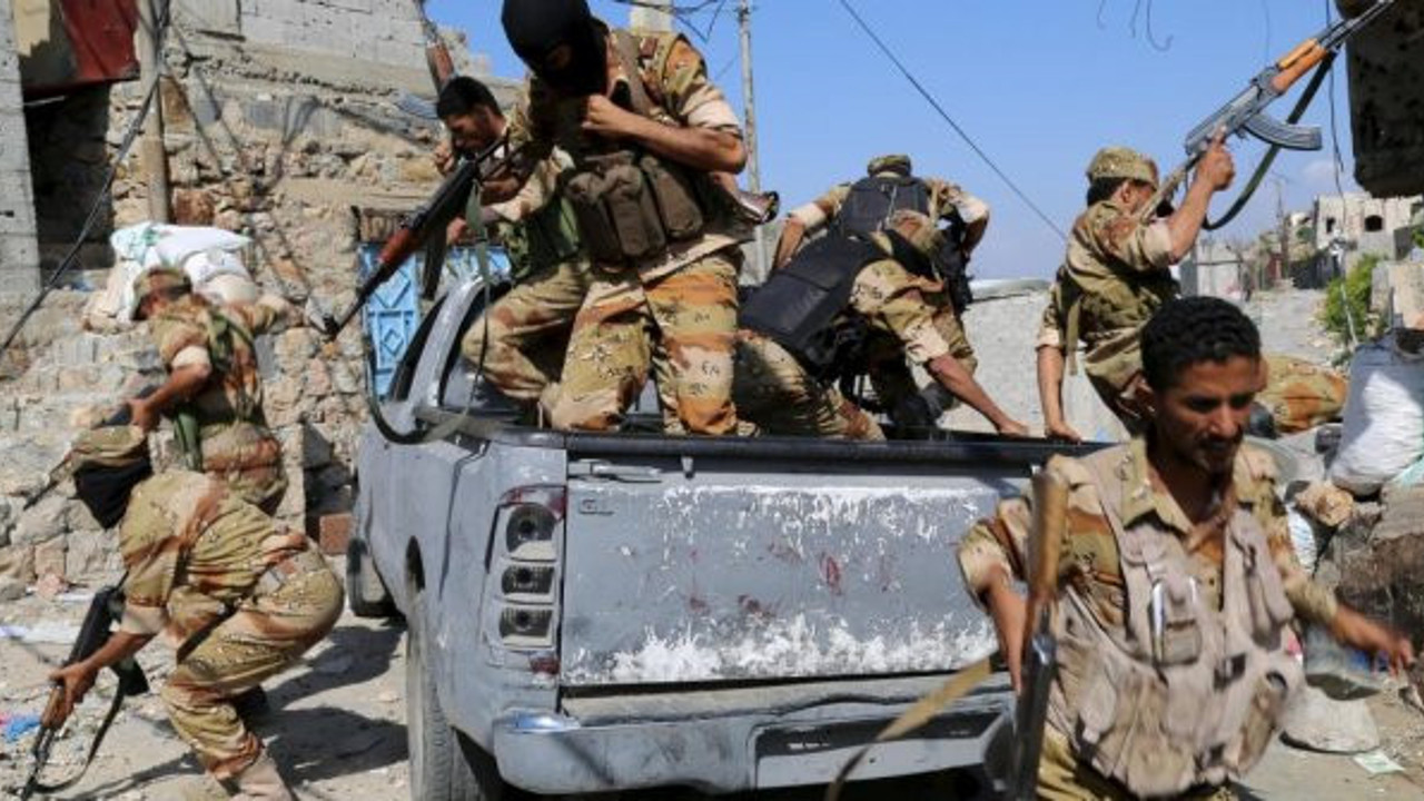Yemen'de 14 subay öldürüldü