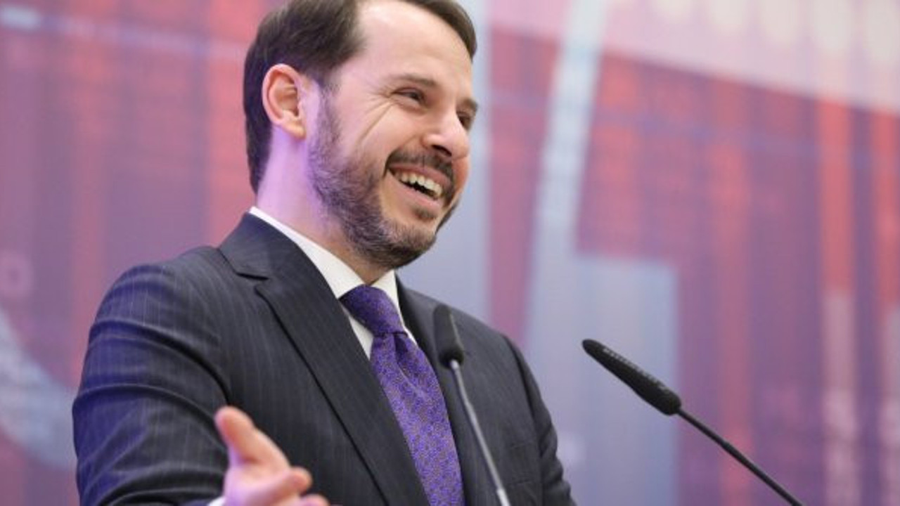 Dolar 8 liranın üstüne çıktı, Berat Albayrak "büyüme devam ediyor" dedi
