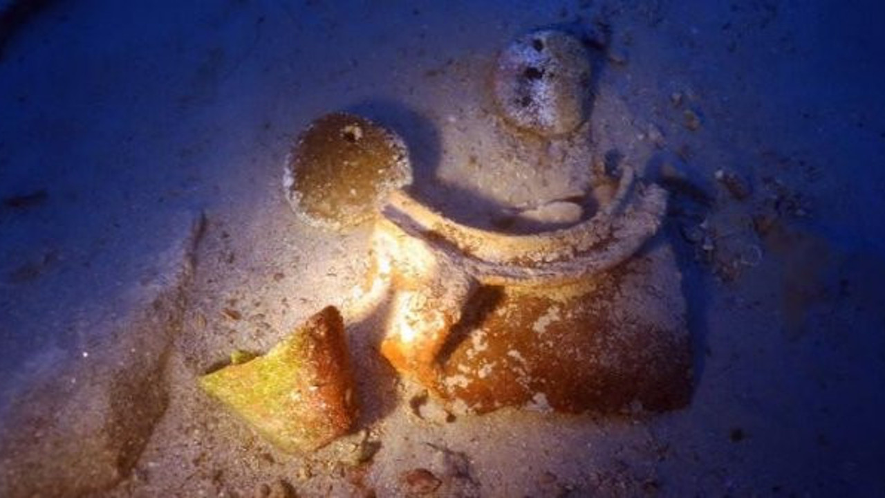 Türk araştırmacılar sualtı hazinesi buldu. Marmaris'te hem de 3 metre derinlikte