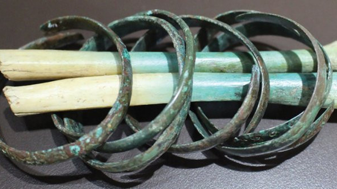 İspanya'da toprak kazıldıkça altından çıkartıldı. Bilim insanları donup kaldı. Gören çığlığı bastı