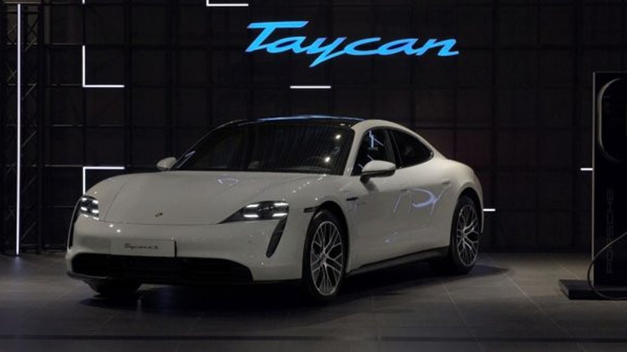 Porsche'un Türkçe isimli elektrikli aracı Taycan Türkiye'de... Herkes fiyatını merak ettİ