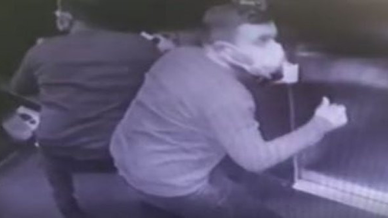 İzmir’deki depreme asansörde yakalandı, yeni görüntüler ortaya çıktı