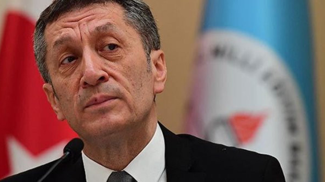 Bakan Selçuk'tan anlamlı paylaşım