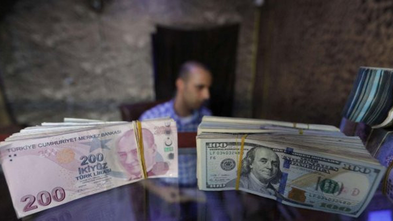 Berat Albayrak'ın istifası sonrası TL değer kazandı. İşin arkasındaki gerçeği Hazine yetkilisi açıkladı