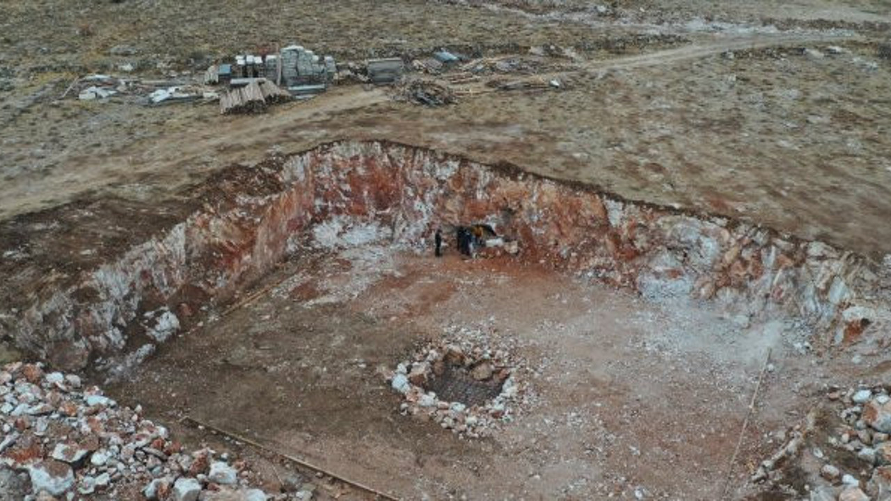 Yozgat'ta inşaatın temel kazısında ortaya çıktı. İşçiler boşluktan bakınca donup kaldı.