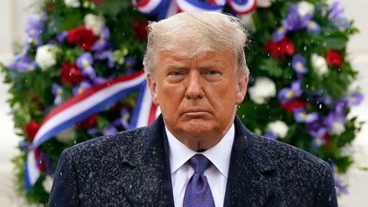 Donald Trump’ın bu hareketi olay oldu, Gaziler Günü’nde büyük gaf