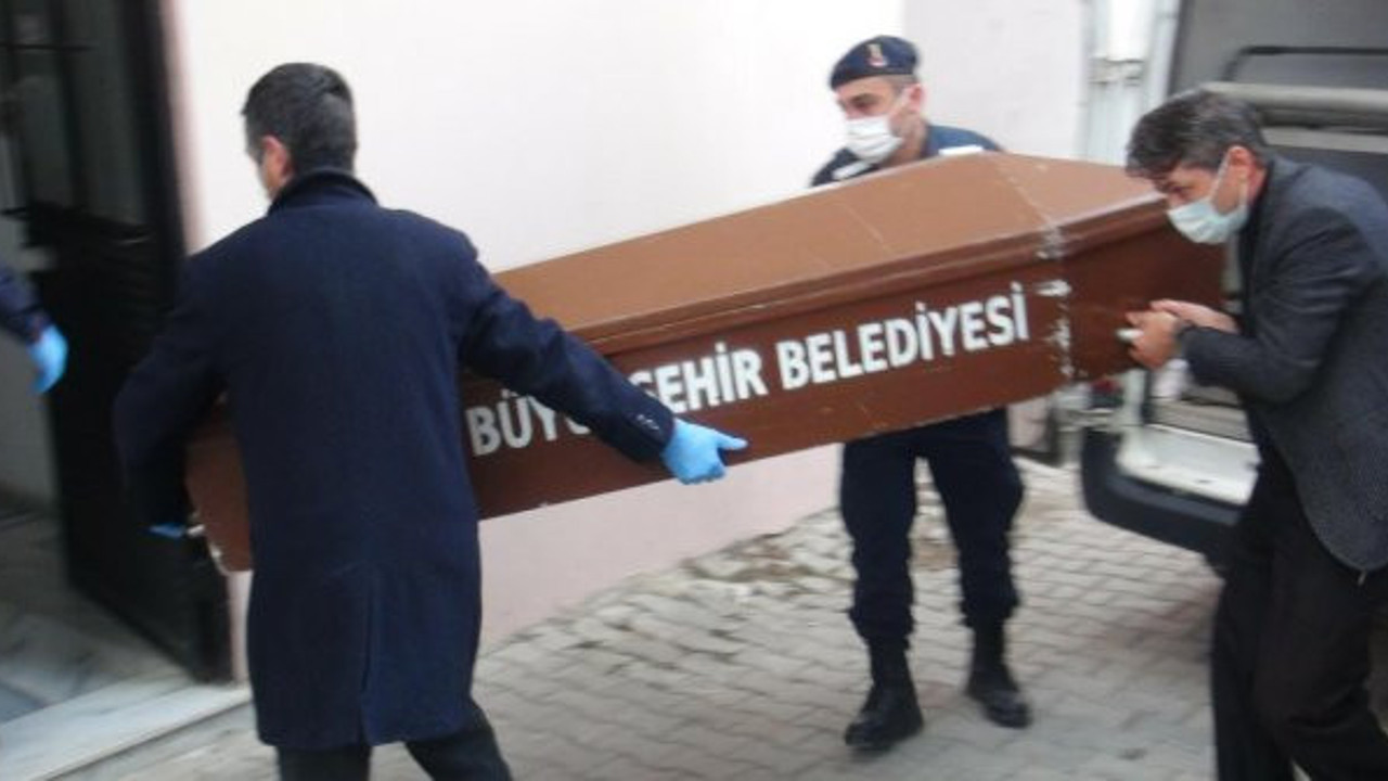 Katil pazarcı bir söz söyledi jandarma dondu kaldı. İzmir'de karısı ve kızını öldürmüştü