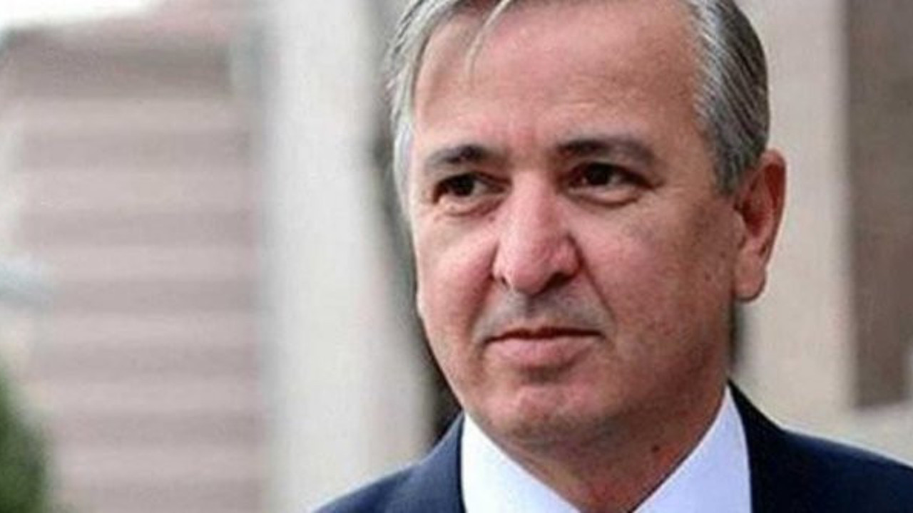 Erdoğan’ın eski metin yazarından zehir zemberek açıklamalar, kendi partisini yerden yere vurdu, kim bu trol ve troliçeler