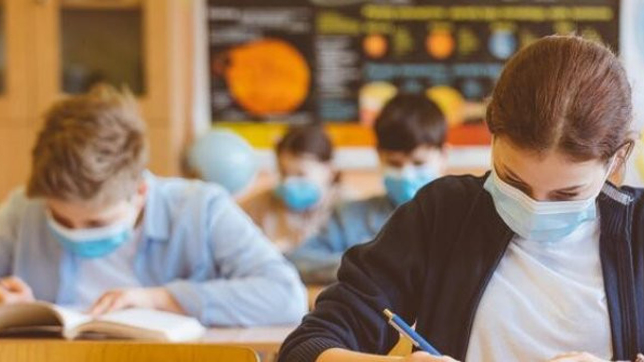 Koronaya yakalanan öğretmen ve öğrencilerin sayısı belli oldu, korkutan tablo açıklandı