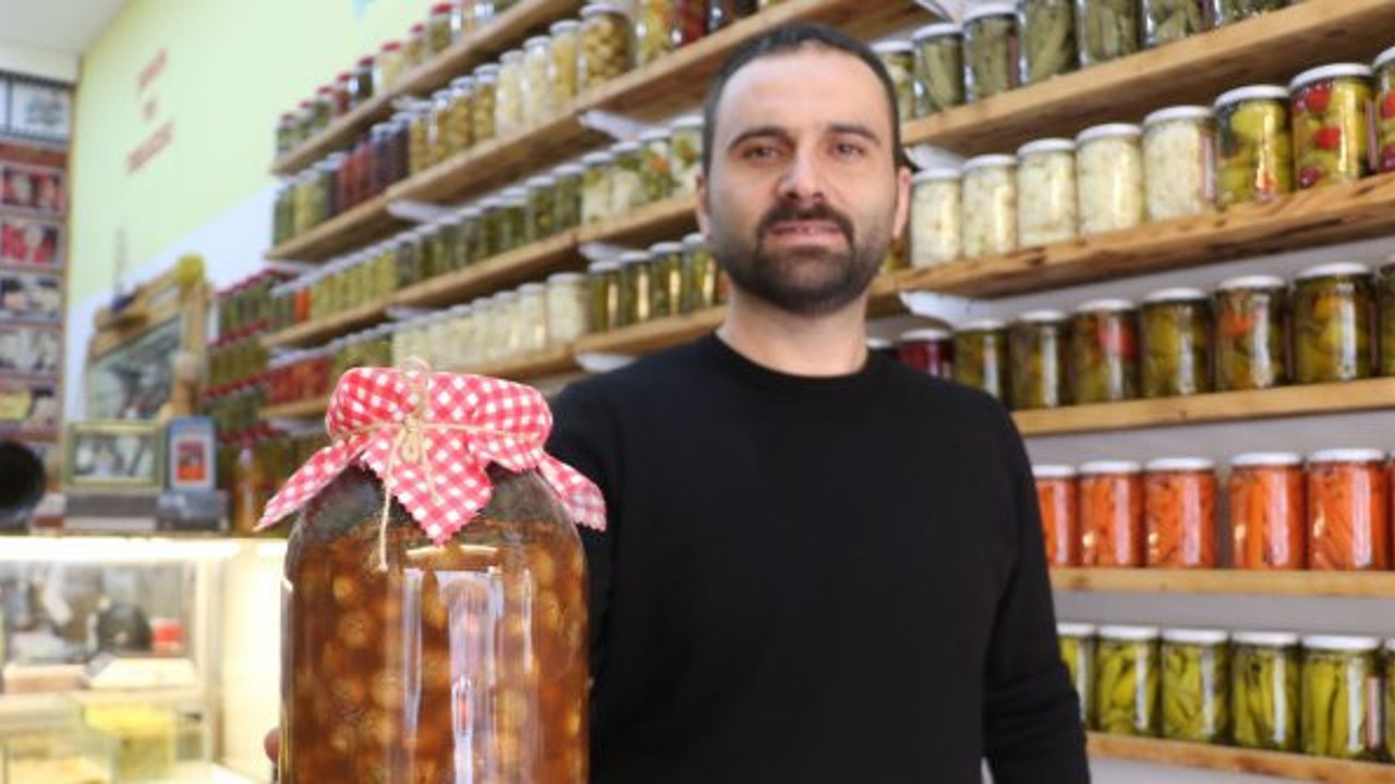 Öyle bir şeyin turşusunu yaptı ki herkes dondu kaldı. Kimsenin aklının ucundan bile geçmedi