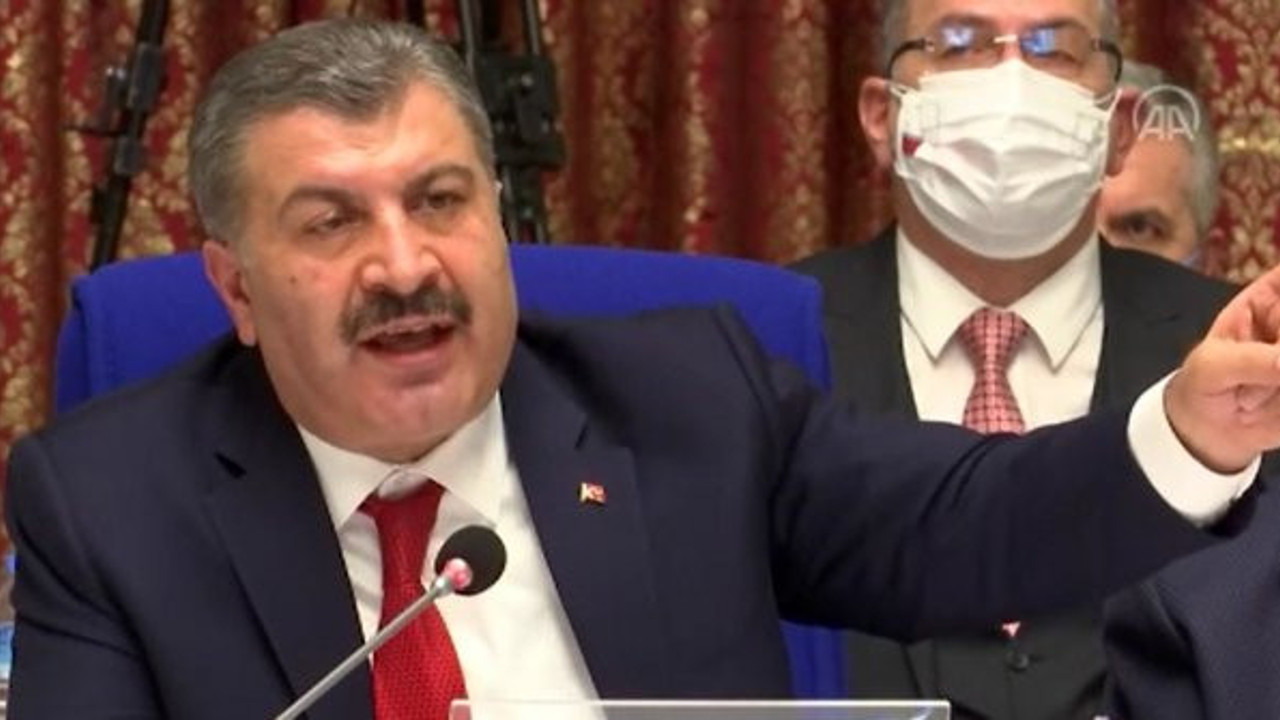 Fahrettin Koca’yı hiç böyle görmemiştiniz, artık sinirlerine hakim olamıyor, vaka sayılarıyla ilgili öyle cümleler kurdu ki