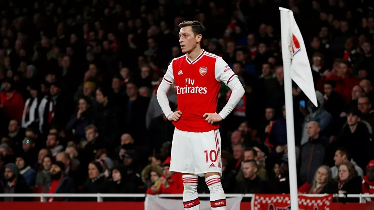 Mesut Özil'den İslamofobi çağrısı