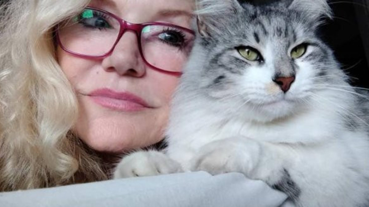 Suna Yıldızoğlu, babasının cenazesine online katılacak