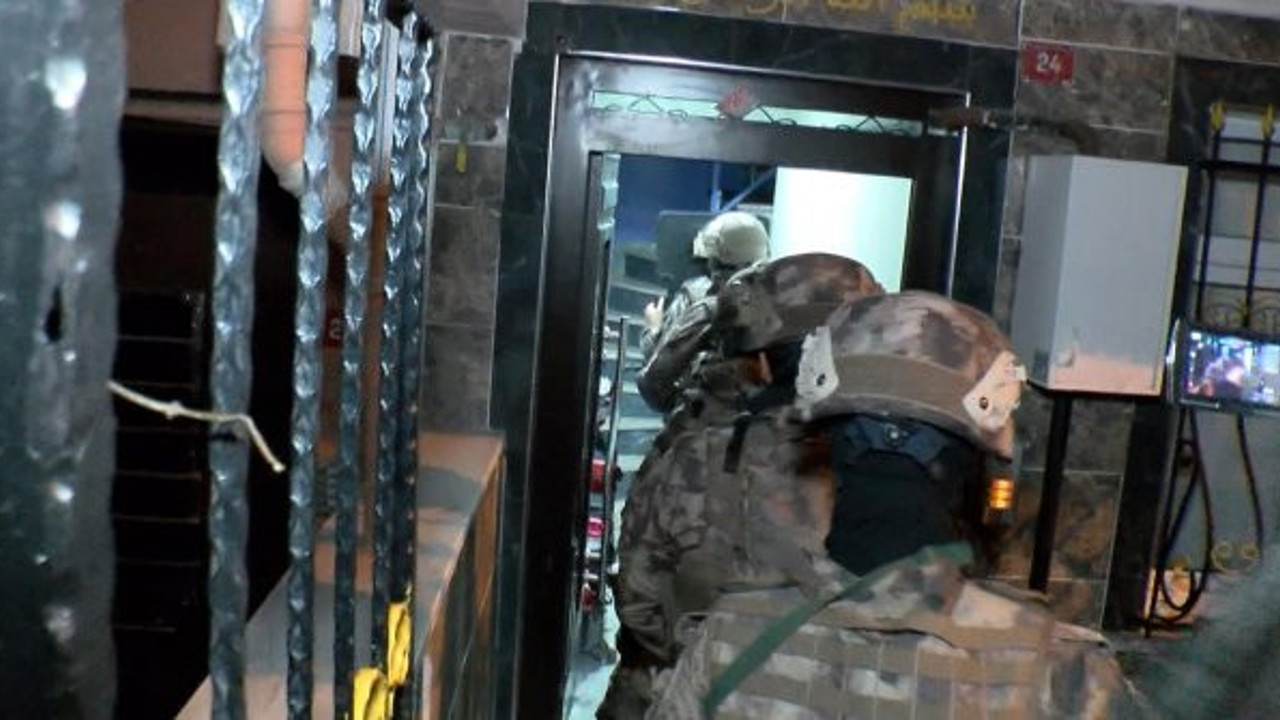 İstanbul'da 13 ilçede 20 adrese baskın