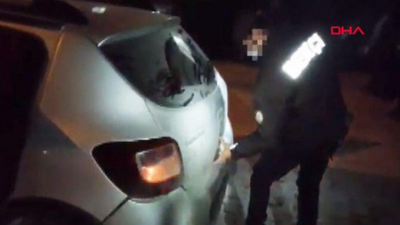 Aracın kapılarını açan polis gözlerine inanamadı, bunu nasıl başardıklarını açıklamalılar