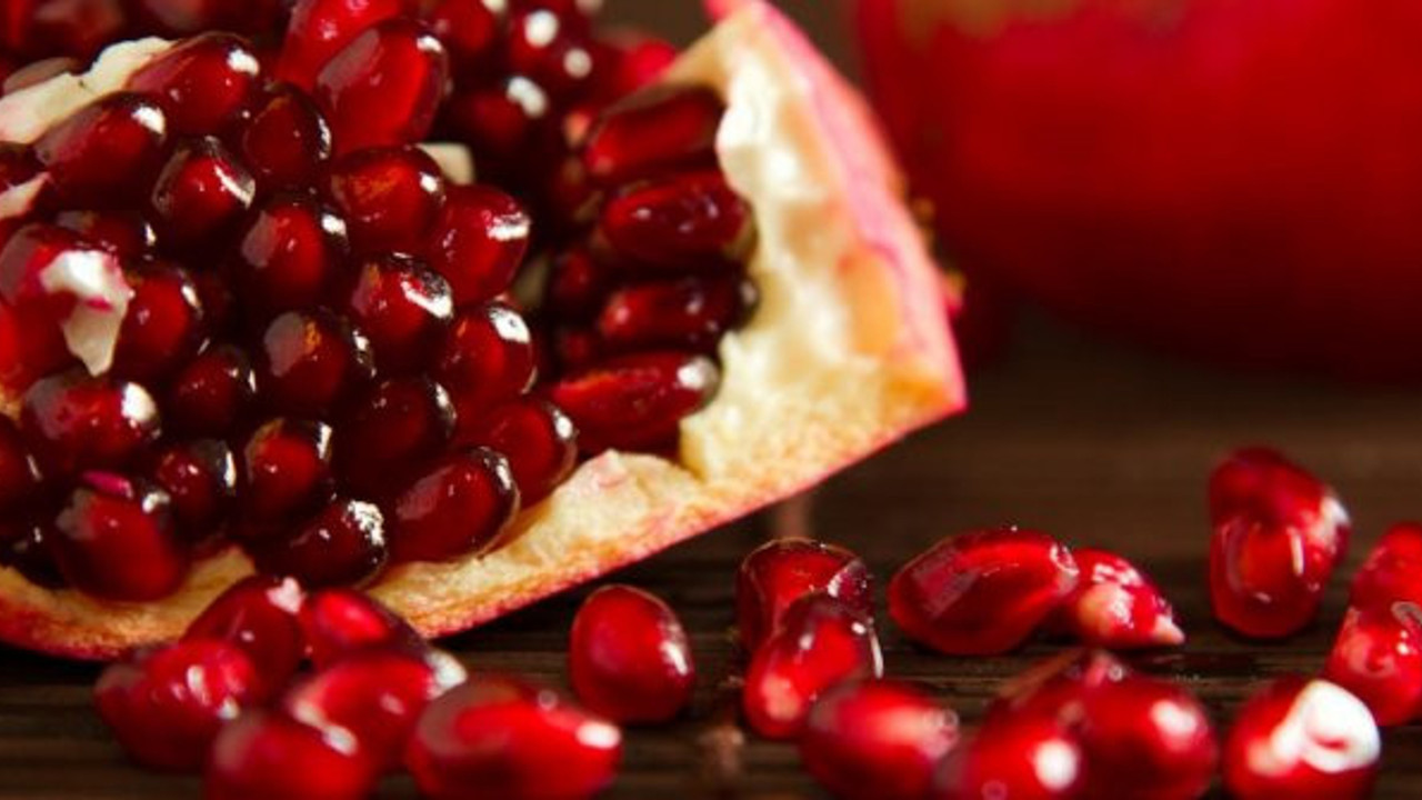 Uzman doktor ‘koronaya karşı yardımcınız’ diyerek açıkladı: Suyundan kabuğuna kadar şifa deposu. Kırmızı mucize