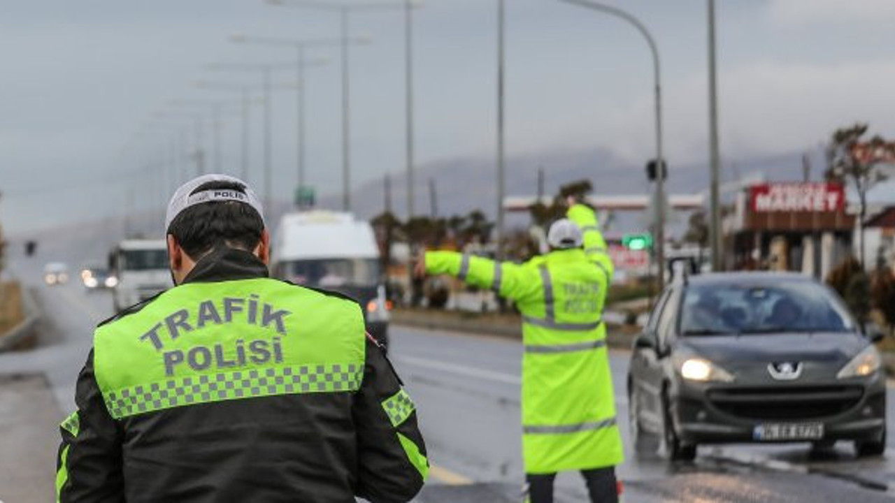 Araç sahipleri dikkat. 1 Aralık'ta başlıyor uymayana 776 TL cezası var
