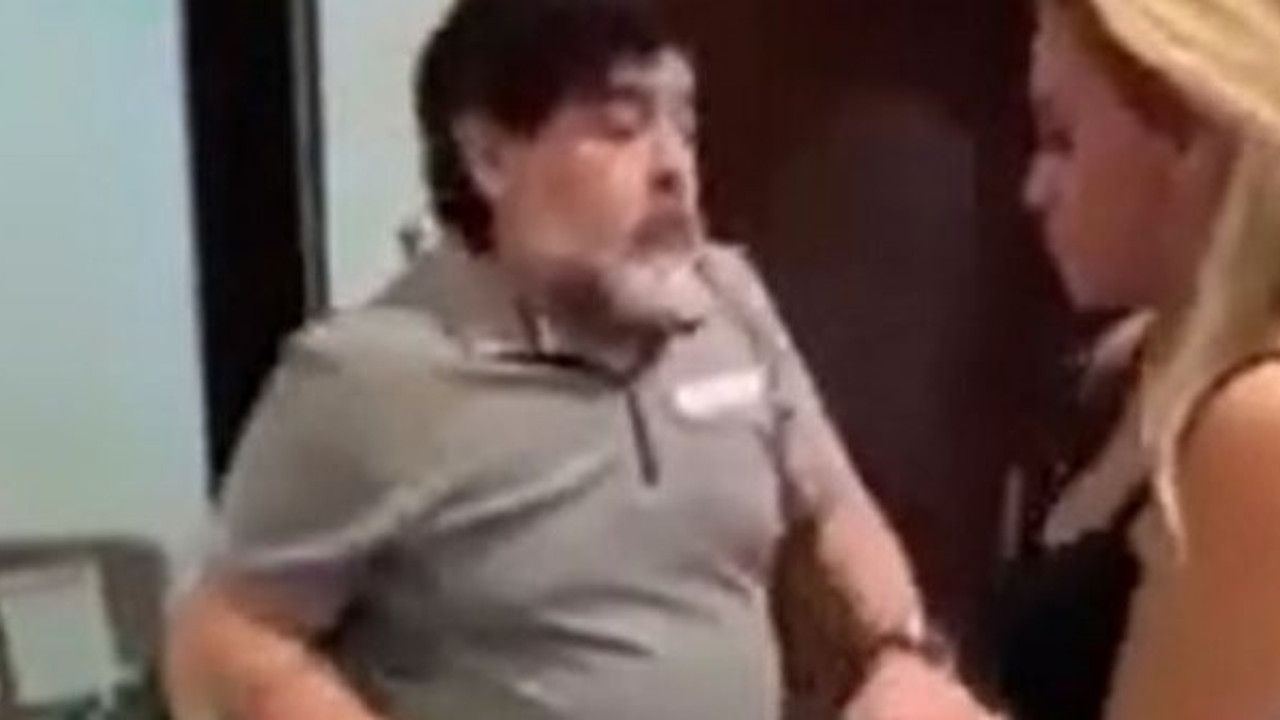Futbolun efsanesi Maradona hayatını kaybetti, en son bu haldeydi.