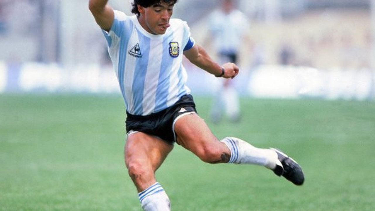 Her ölen pişman ölür, ama yaptıklarından ama yapamadıklarından Maradona gibi. Ölmeden önce kendisi anlatmıştı