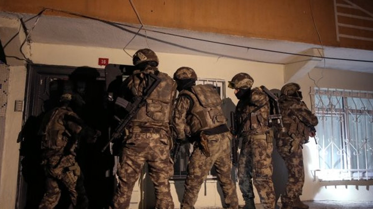 İstanbul'da 28 adrese terör operasyonu. Örgütsel dokümanlar da ele geçirildi