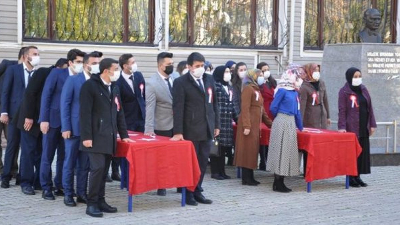 Milli Eğitim Müdürünün söyledikleri hayrete düşürdü. Haremlik-selamlık öğretmen yemini. Kaymakamlık paylaştı