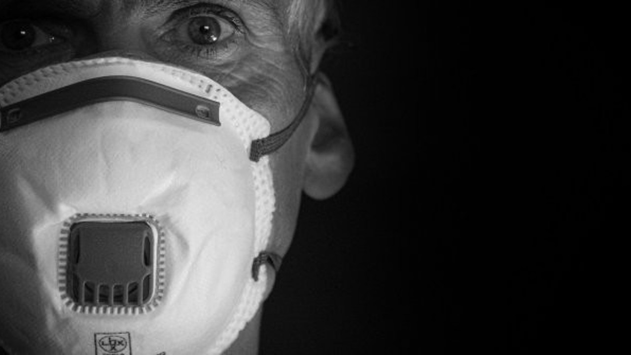 Bilim insanları ‘salgın durdurulabilirdi’ diyerek büyük yanlışı açıkladı: Hala şansımız var