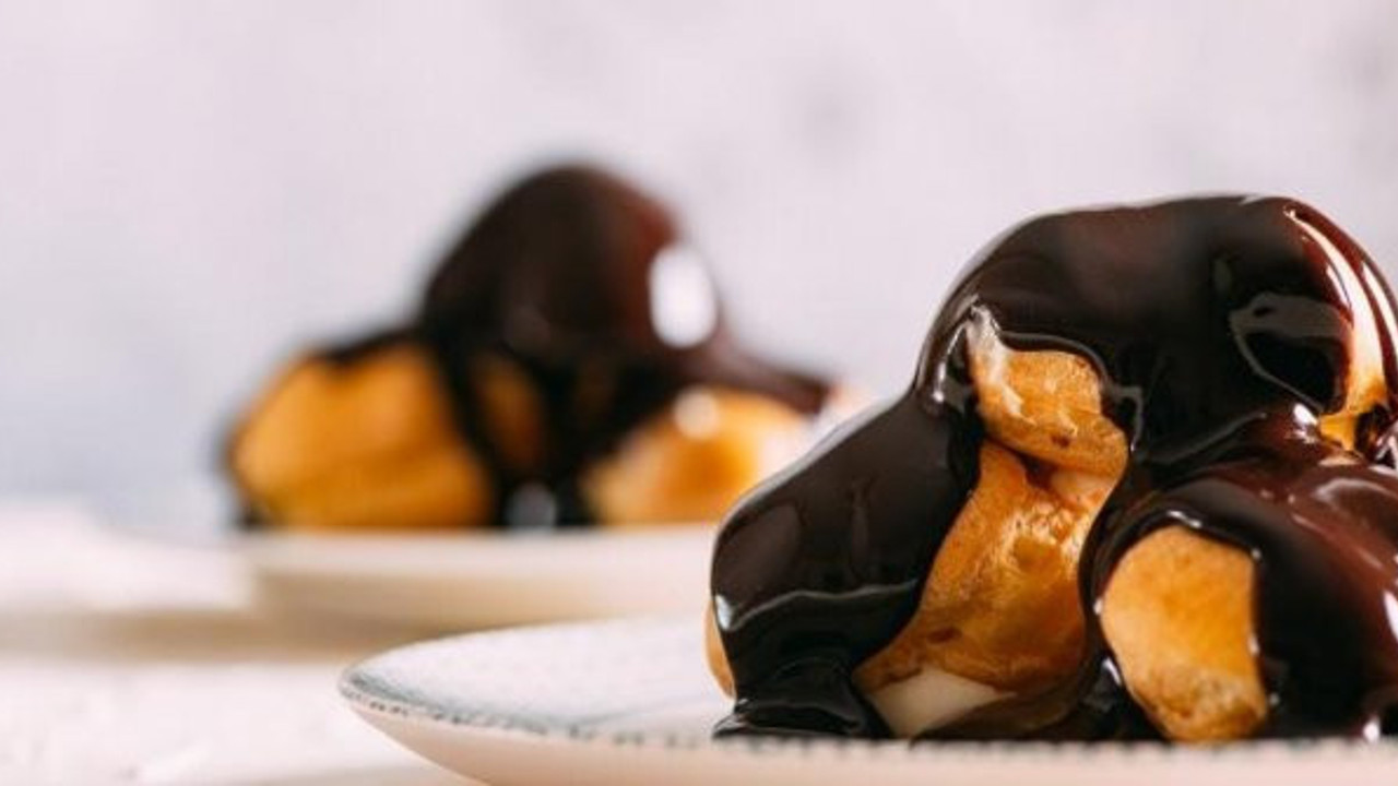 Profiterol tarifi nasıl yapılır? İşte MasterChef'in şeflerinden profiterolün püf noktası