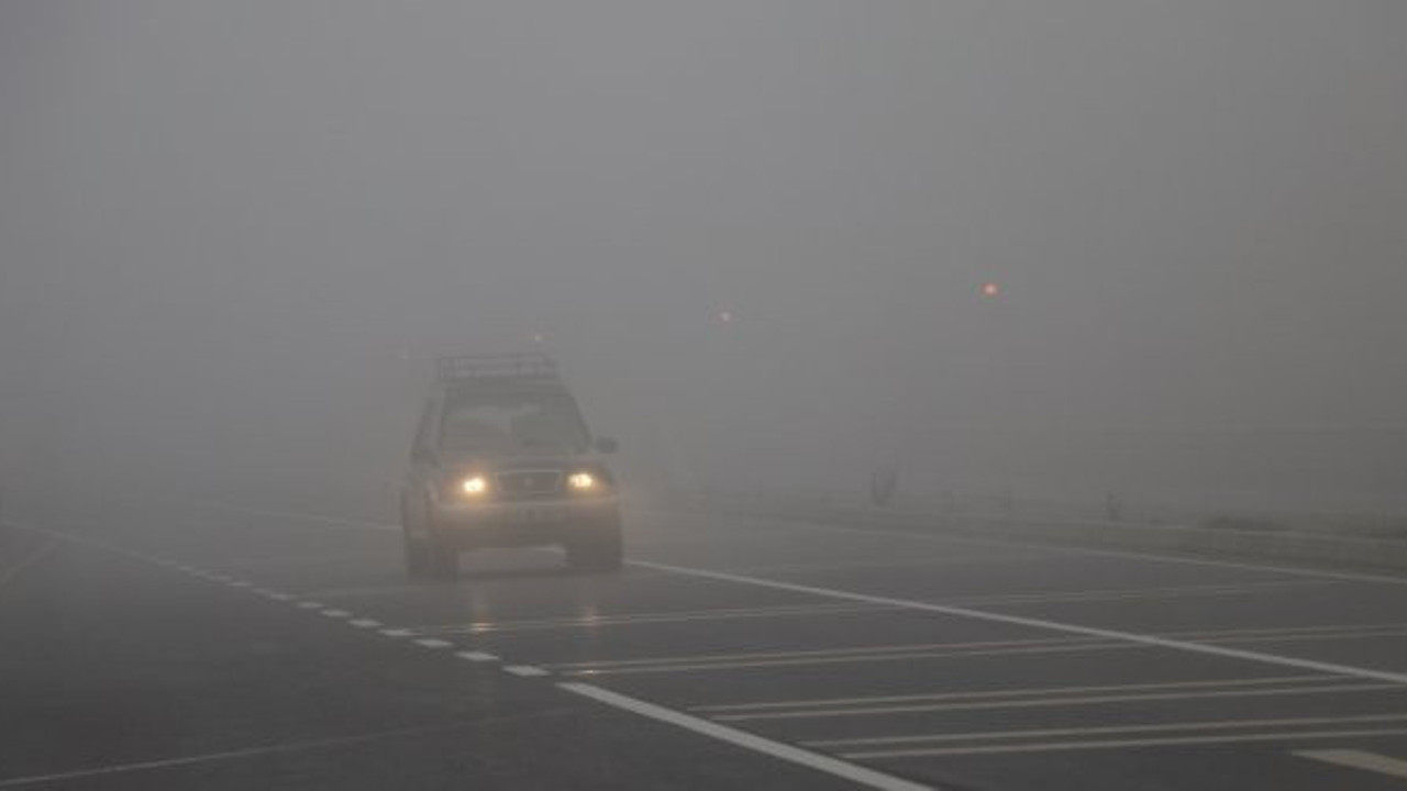 Bolu Dağı'nda sis ve sağanak etkili oluyor (01 Aralık 2020)