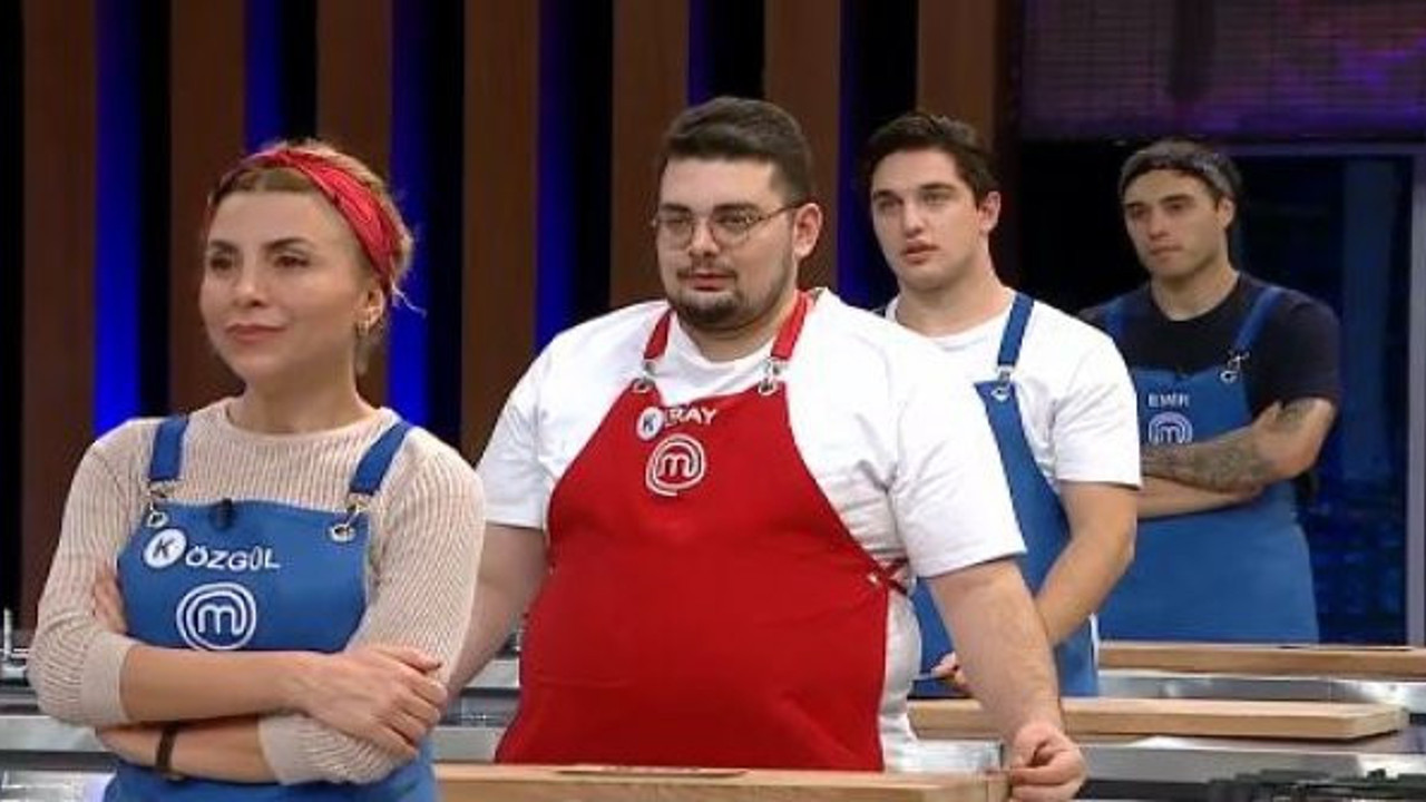 MasterChef Türkiye’de para ödülünü kim kazandı. 1 Aralık MasterChef Türkiye 25 bin TL’lik ödülü kazanan isim. Şeflerden evlenecek Serhat’a sürpriz