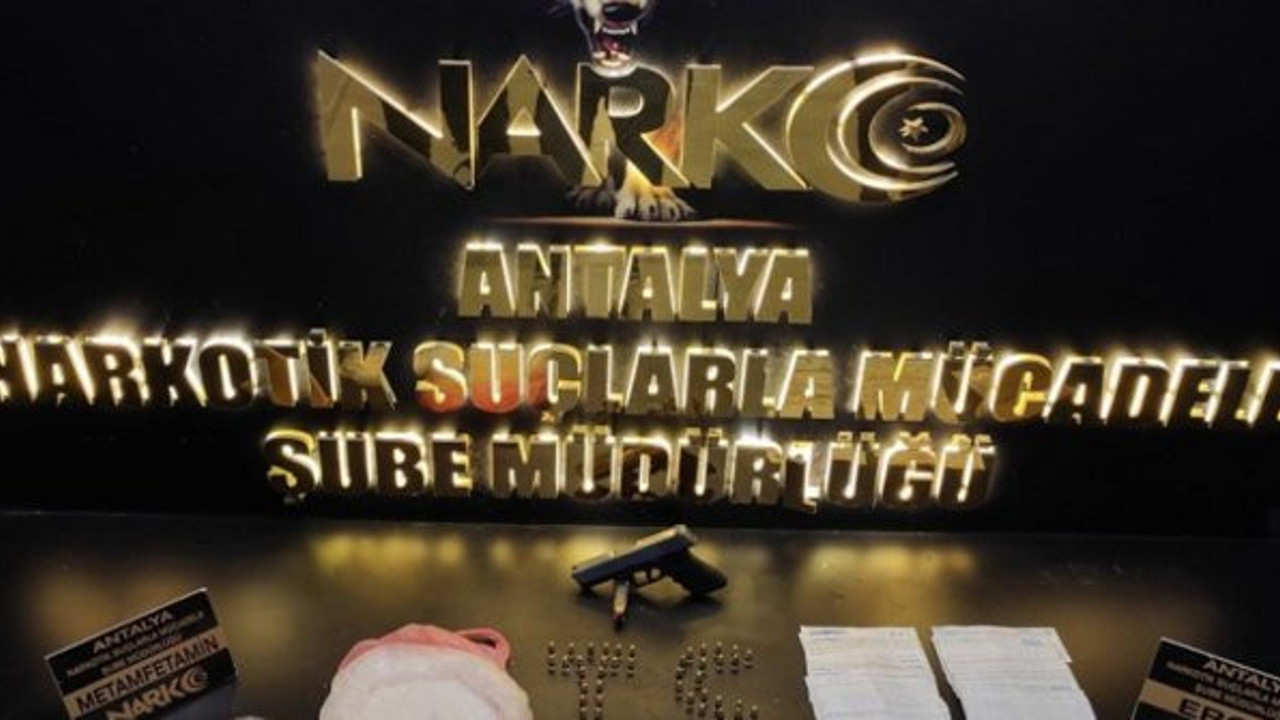 Antalya'da uyuşturucu operasyonu! Evinden neler çıktı neler