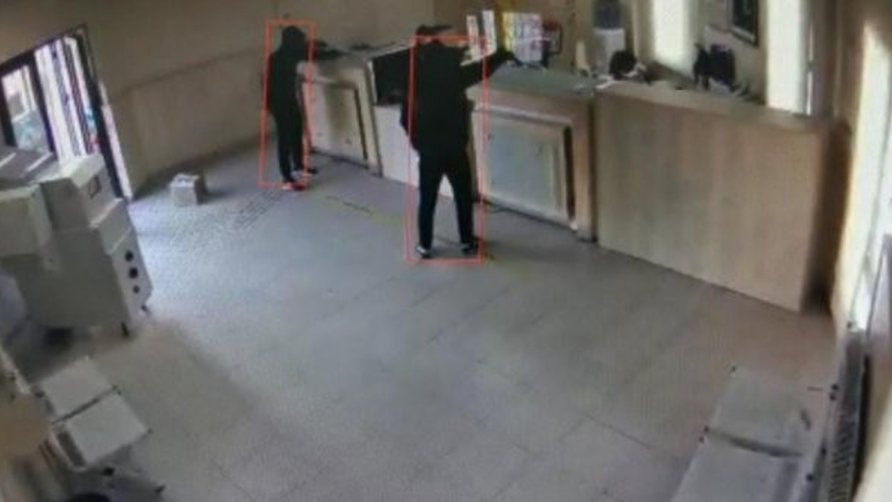 PTT'de silahlı soygun