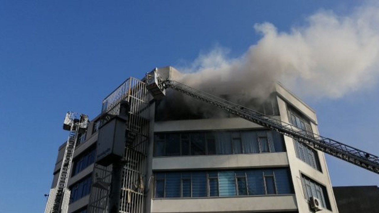 Küçükçekmece'de tekstil atölyesinde korkutan yangın