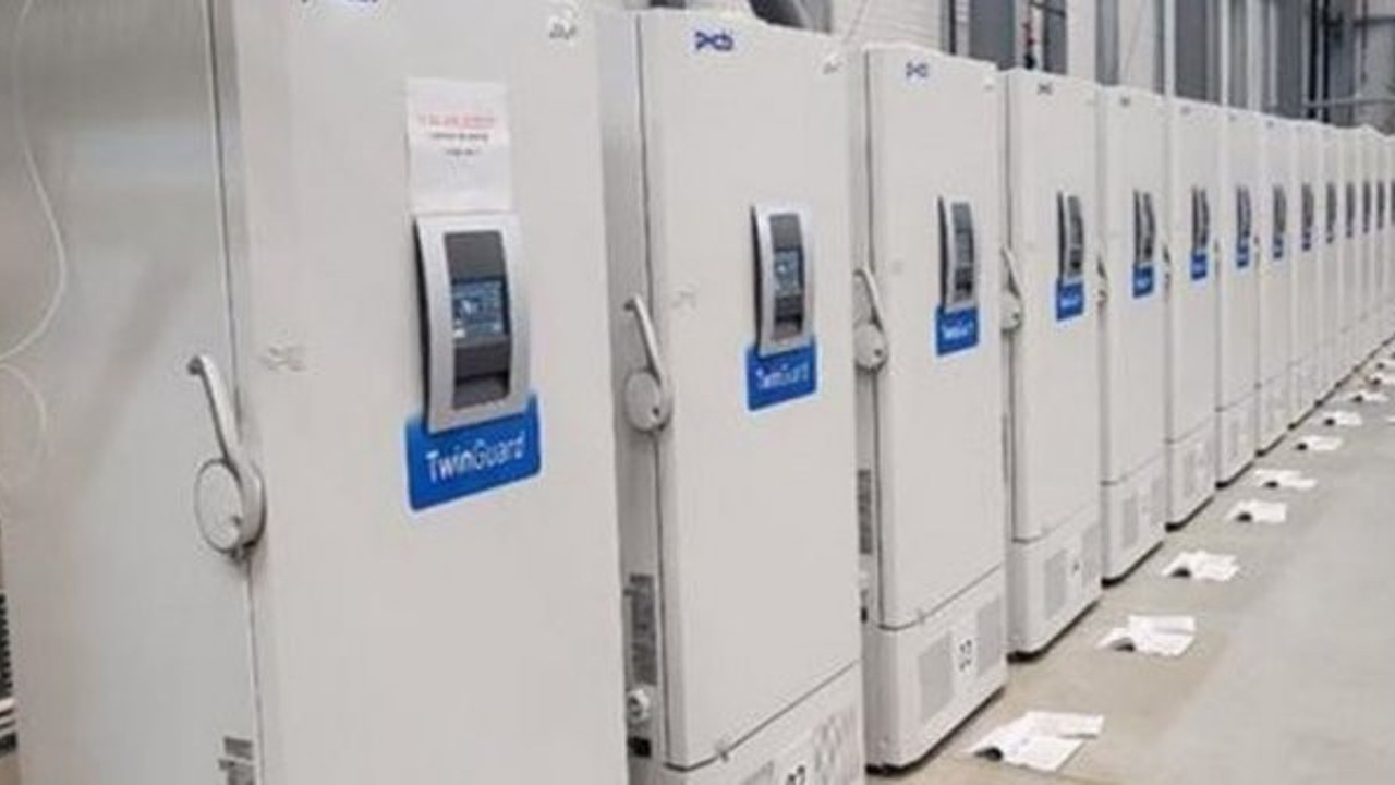 İngiltere’de tarihi gün, Aşılama salı günü başlıyor