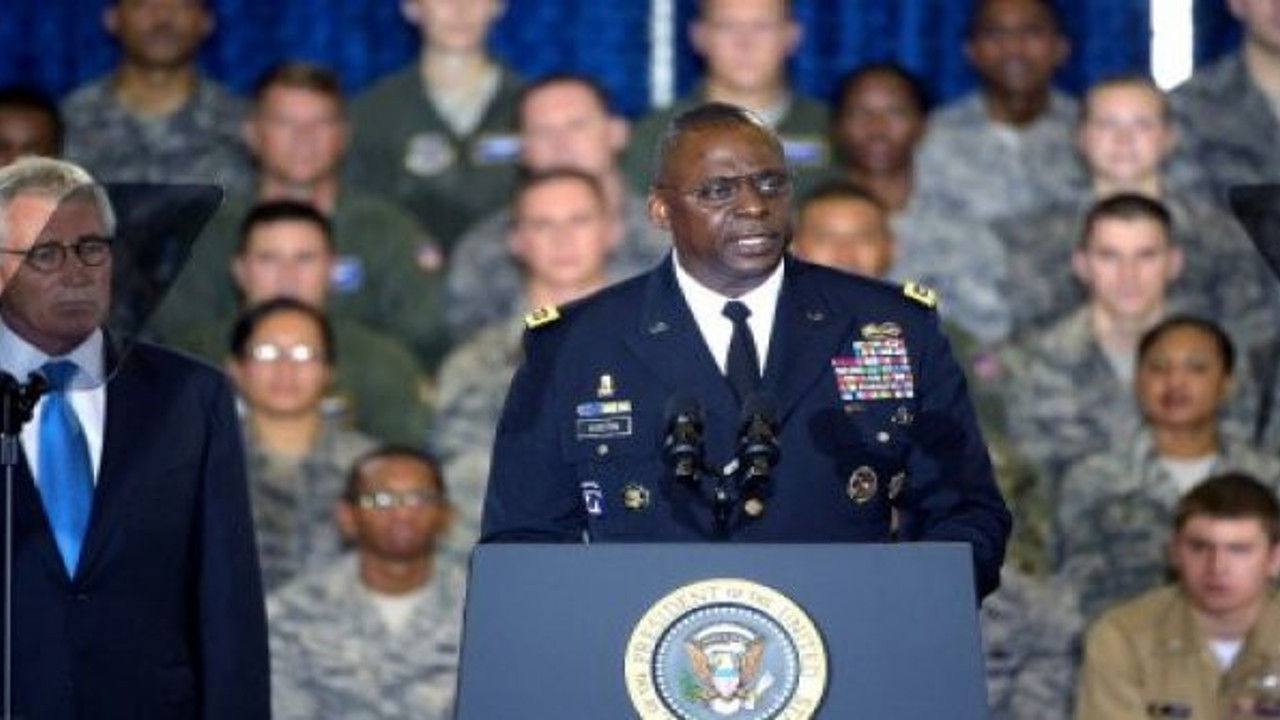 Pentagon’da bir ilk yaşanıyor: Biden resmen duyurdu