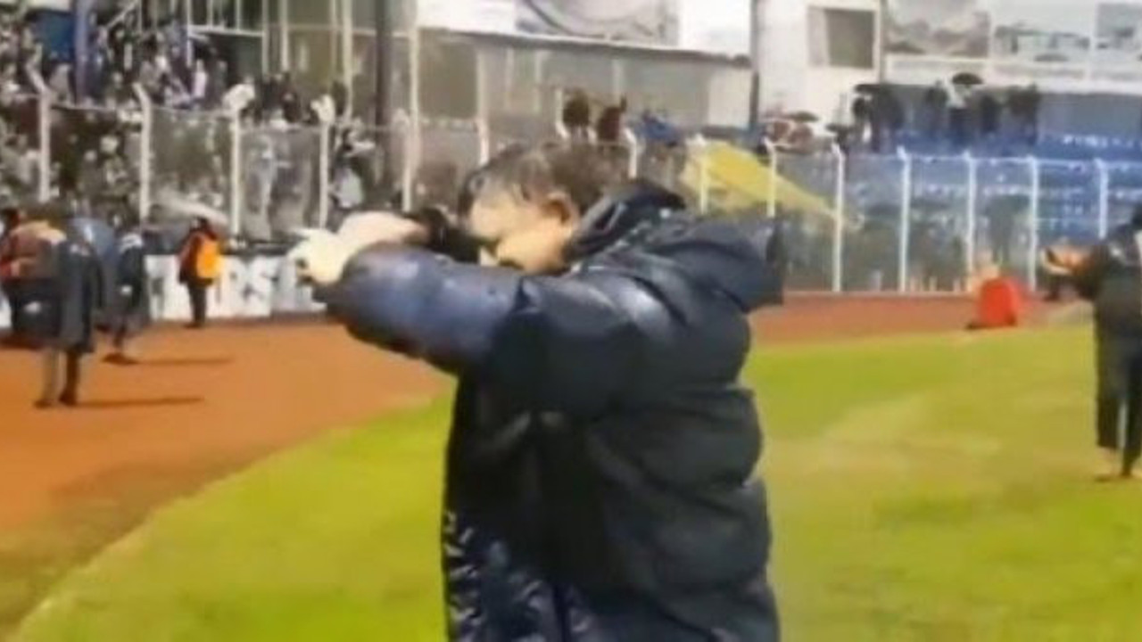 Yılmaz Vural gibi bir hocayı dünyada bir daha bulamazsınız. ‘Deli Yılmaz oley’ çekiyorlar hoca kendinden geçiyor