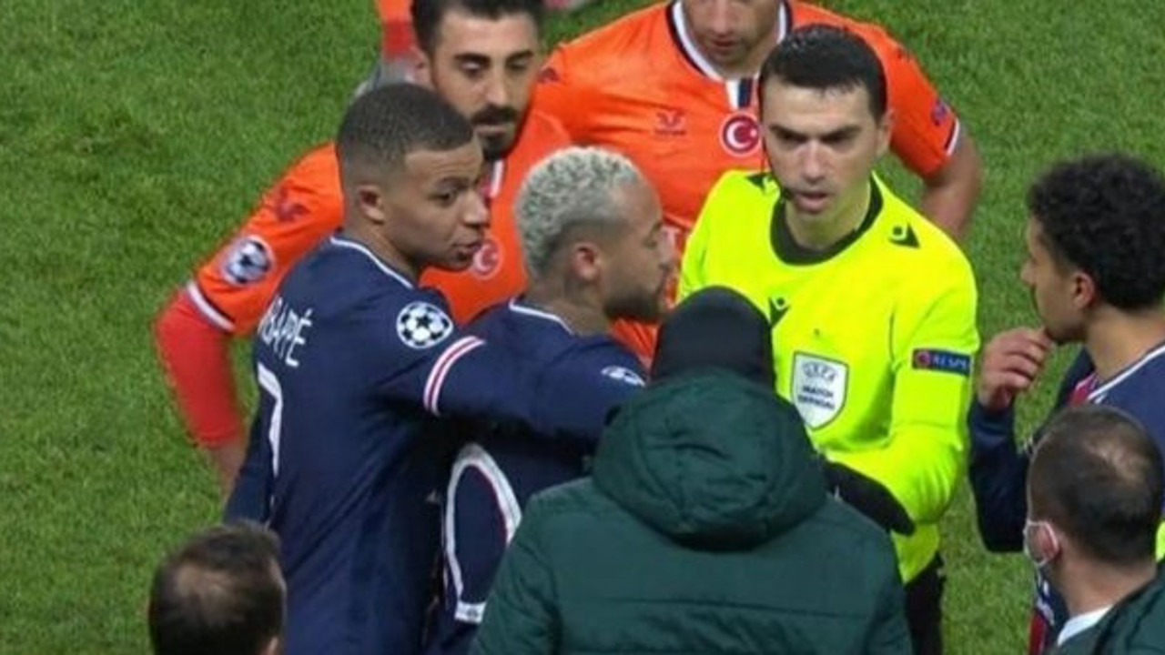 Mbappe maçın hakemine böyle rest çekti. Webo’ya ırkçı saldırıdan hemen sonra yaşandı
