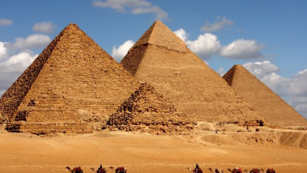 Bilim insanlarının piramitlerle ilgili yeni teorileri şok etti. Elon Musk bile inanamadı