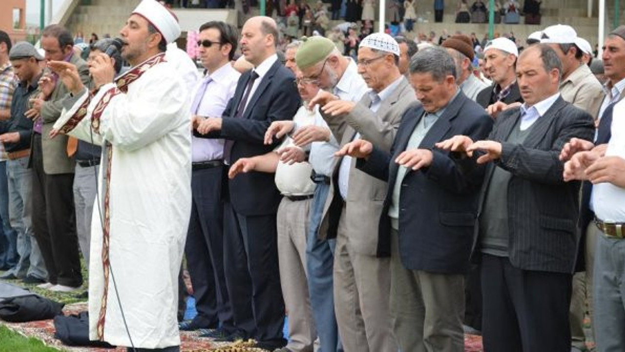 Meteoroloji 5 gün aralıksız yağmur var dedi diyanet yağmur duasına çıktı