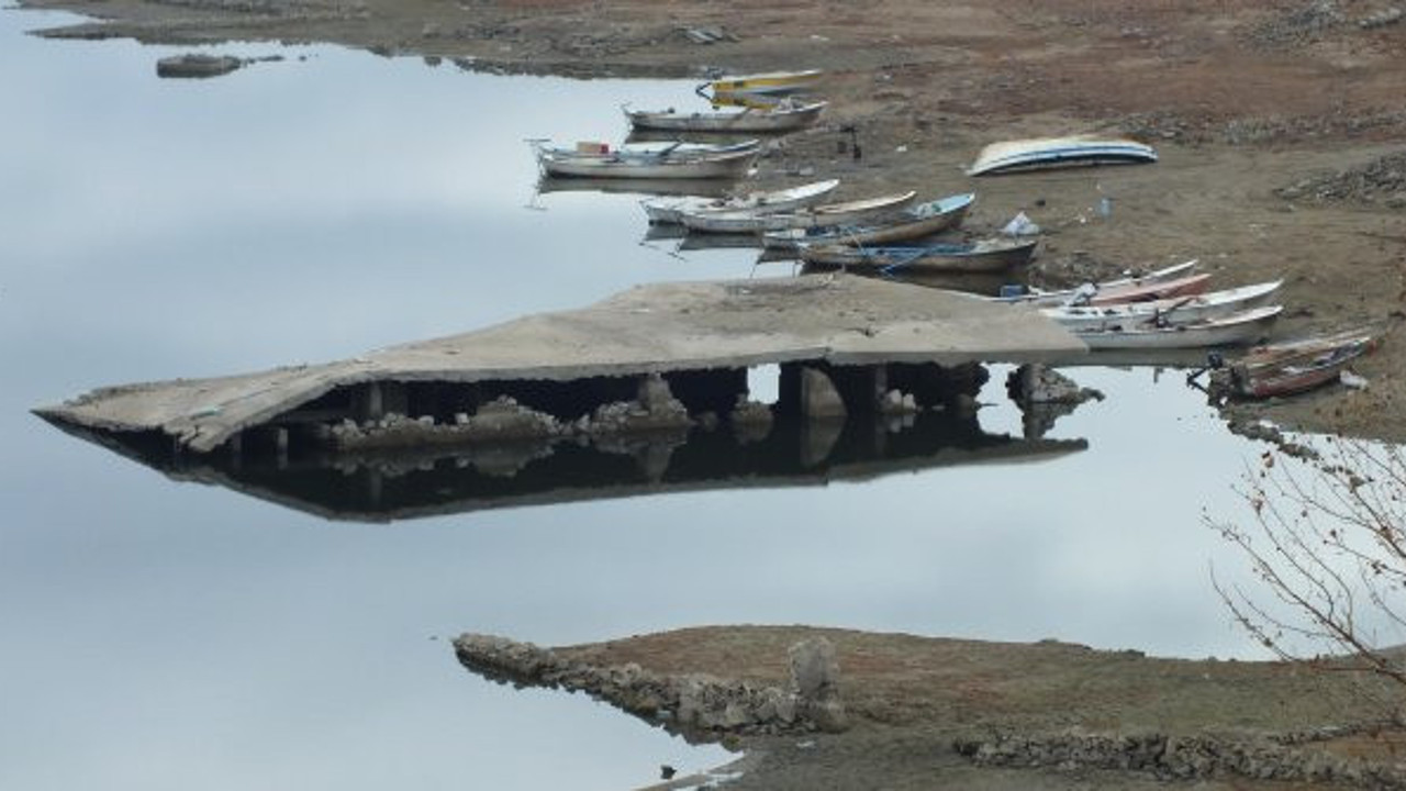 Yozgat'ta baraj suyu çekildi. Hepsi 26 yıl sonra ortaya çıktı