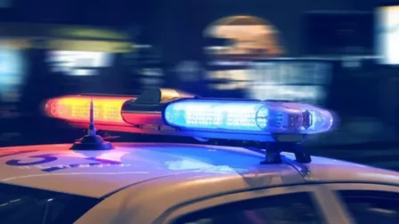 Dur ihtarına uymadı. Arabasını bırakıp alternatif kaçışı denedi