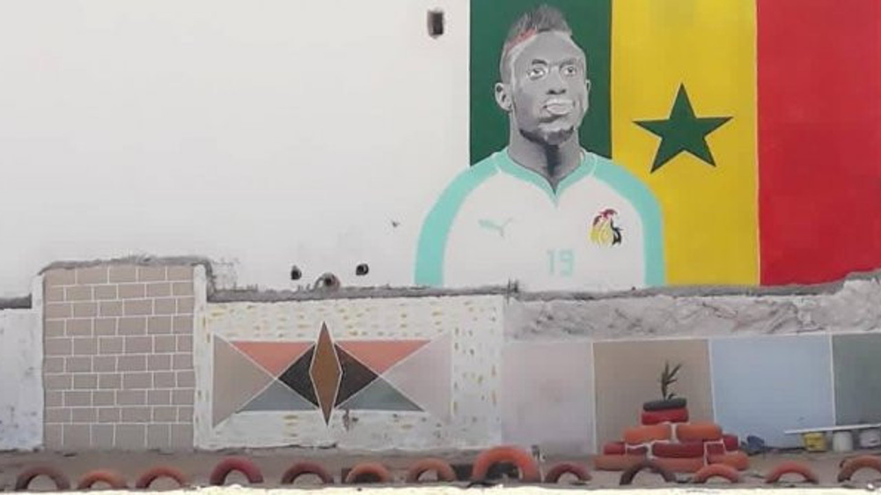 Galatasaraylı Diagne'de Senagal'de okuduğu okulu yeniledi