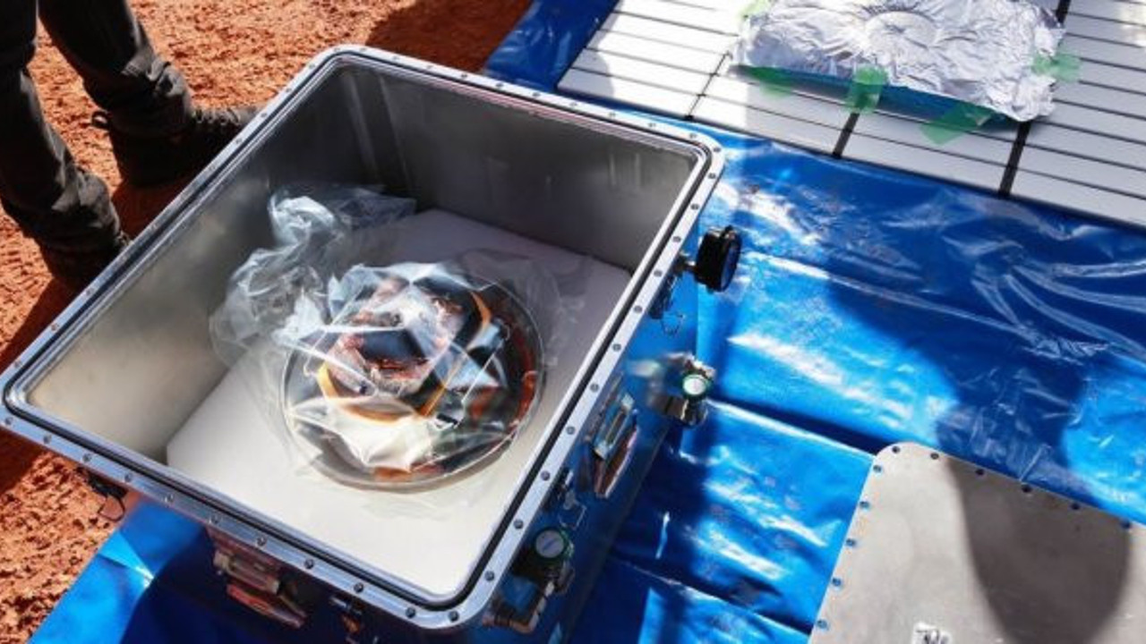 300 milyon kilometre uzaktan Dünya'ya getirildi. Japon uzmanların ilk yorumu bu oldu