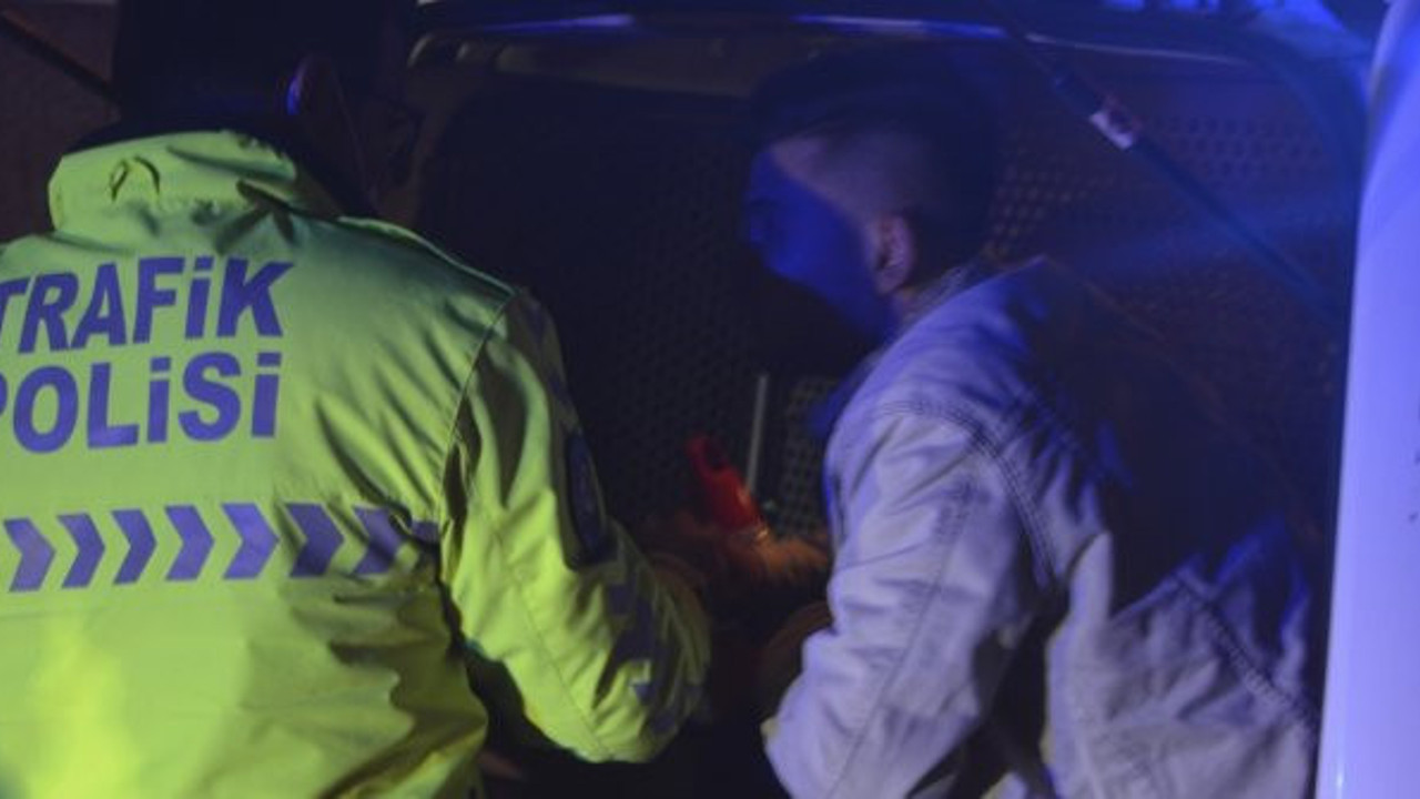 Kahramanmaraş'ta ehliyetsiz ve alkollü sürücü 3 araca çarptıktan sonra yakalandı