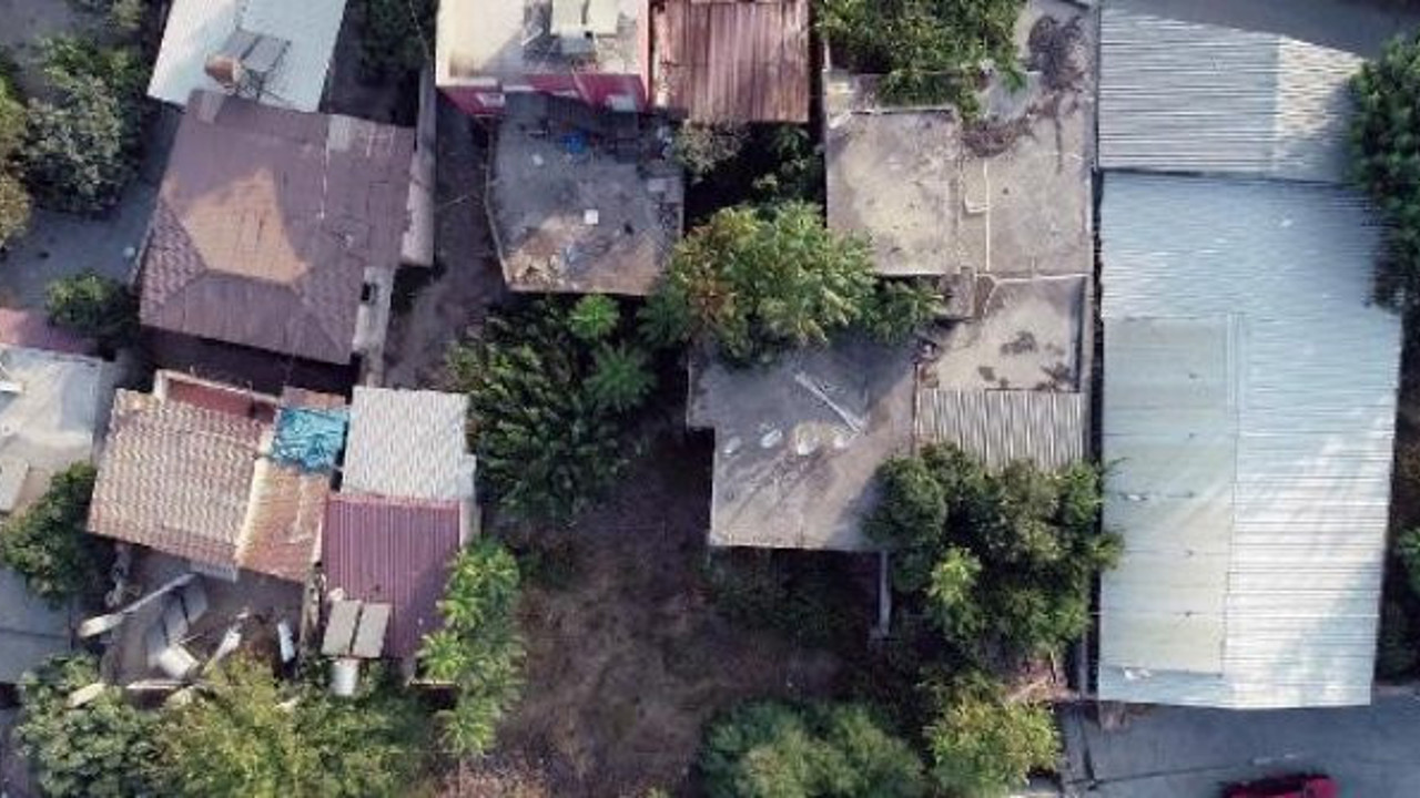 Gizemli evi define avcıları ablukaya aldı. Aradıkları hazine şok etkisi yaptı. Özel harekat polisleri 1 yıl nöbet tutmuştu