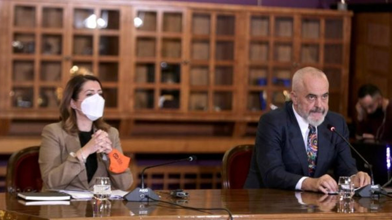 Arnavutluk Başbakanı Rama'dan Türkiye'nin korona virüs mücadelesine övgü