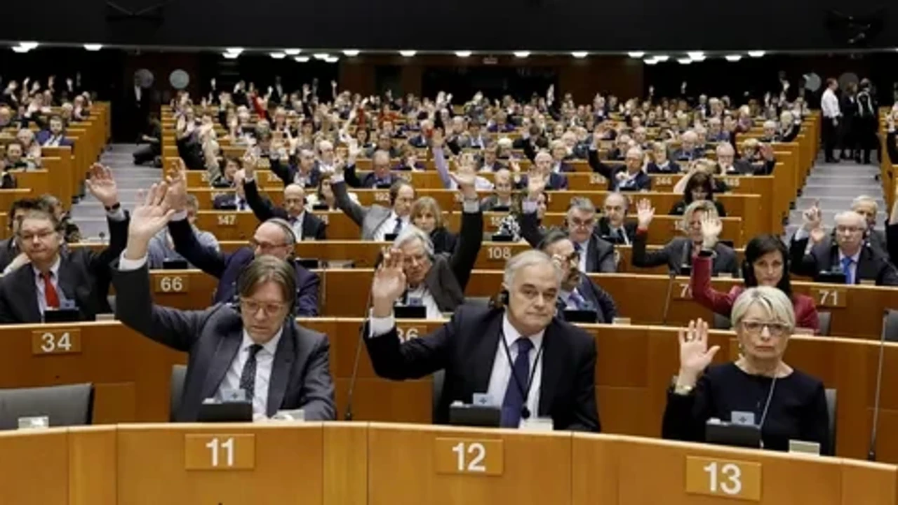 Avrupa Parlamentosu'ndan İran'a yaptırım çağrısı